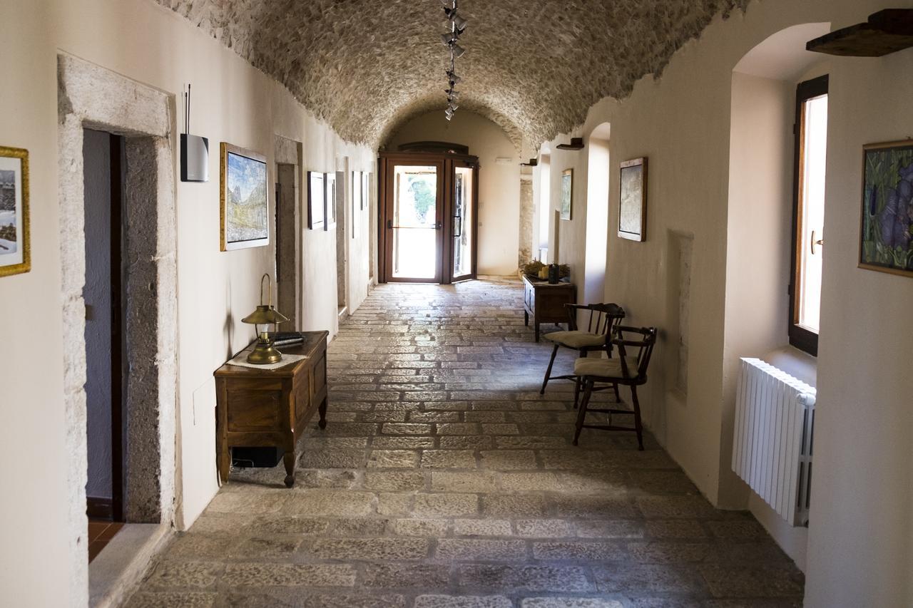 Convento Di San Colombo Hotel Santo Stefano Di Sessanio Luaran gambar